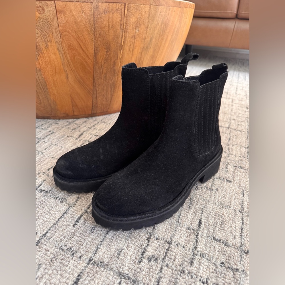Seychelles Cashew Boot in black suede 8.5